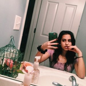 Meet your Posher, Alejandra